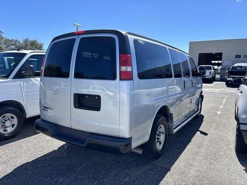 2017 Chevrolet Express 2500 LS