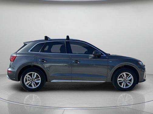 2022 Audi Q5 45 S line quattro Premium