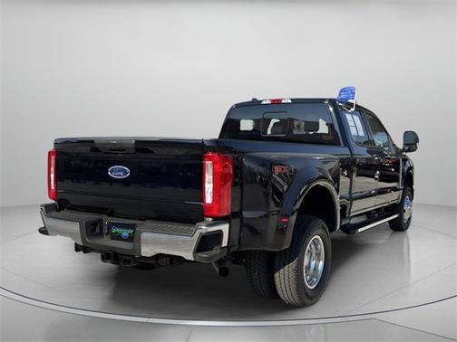 2025 Ford F-350 XLT