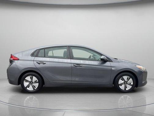 2018 Hyundai IONIQ Hybrid Blue