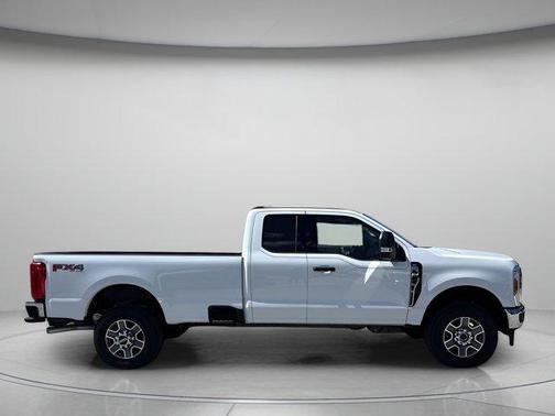 2025 Ford F-350 XLT