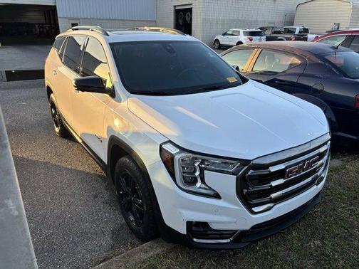 2024 GMC Terrain AT4