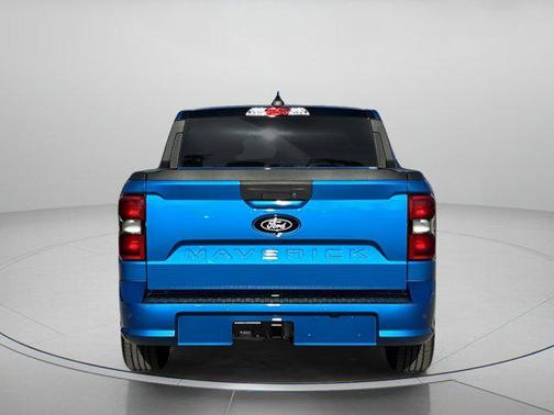 VELOCITY BLUE 2025 Ford Maverick Lobo Standard