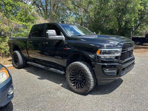 Diamond Black Crystal Pearlcoat 2024 RAM 2500 Laramie Crew Cab 4x4 6'4' Box