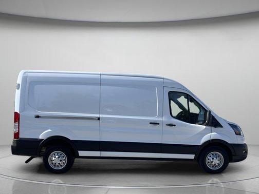 2025 Ford Transit-250 148 WB Medium Roof Cargo