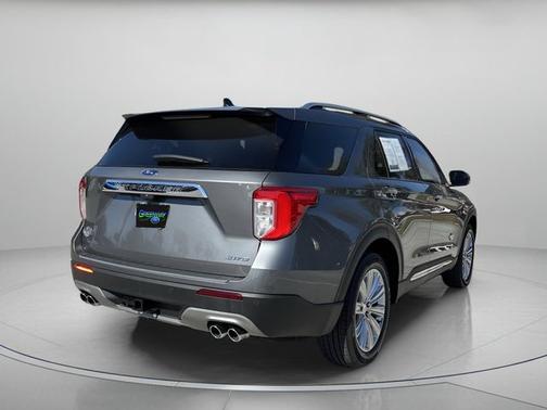 CARBONIZED GRAY METALLIC 2024 Ford Explorer KING RANCH