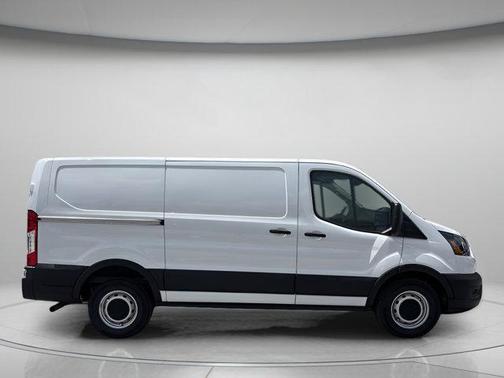 2025 Ford Transit-150 