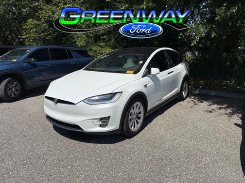 Pearl White Multi-Coat 2018 Tesla Model X 100D