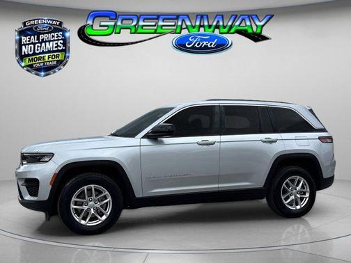 Silver Zynith 2025 Jeep Grand Cherokee Laredo