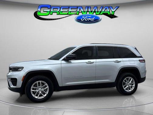 Silver Zynith 2025 Jeep Grand Cherokee Laredo