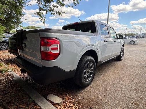 SPACE WHITE METALLIC 2025 Ford Maverick XLT