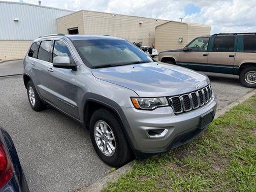 Billet Silver Metallic Clearcoat 2019 Jeep Grand Cherokee Laredo