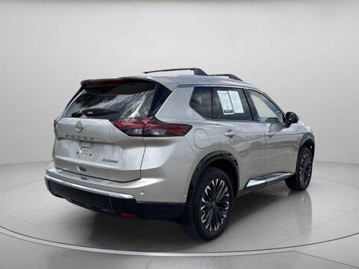 Pearl White Tricoat 2022 Nissan Rogue Platinum