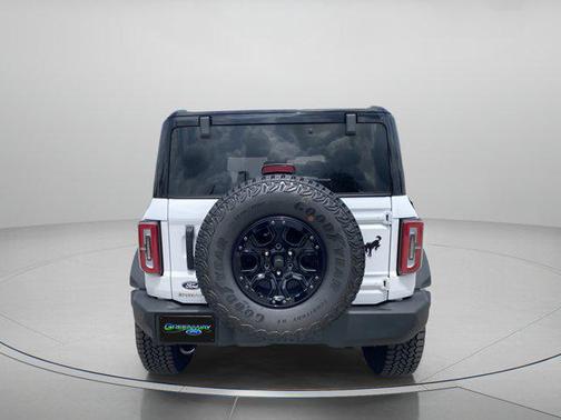 OXFORD WHITE 2026 Ford Bronco Outer Banks