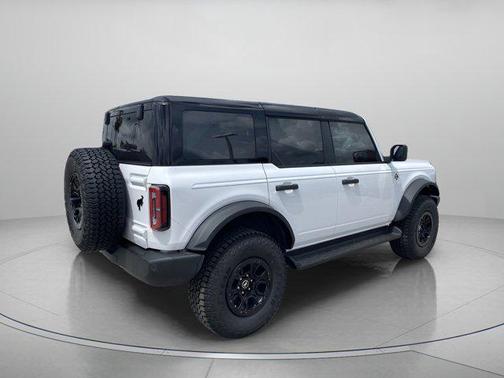 OXFORD WHITE 2026 Ford Bronco Outer Banks