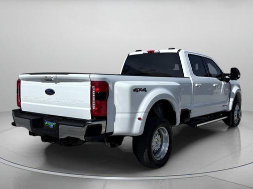 OXFORD WHITE 2025 Ford F-450 LARIAT DRW