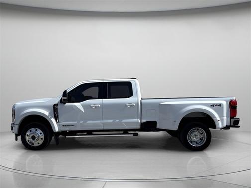 2025 Ford F-450 LARIAT DRW