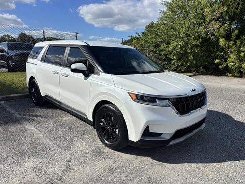 2022 Kia Carnival LXS