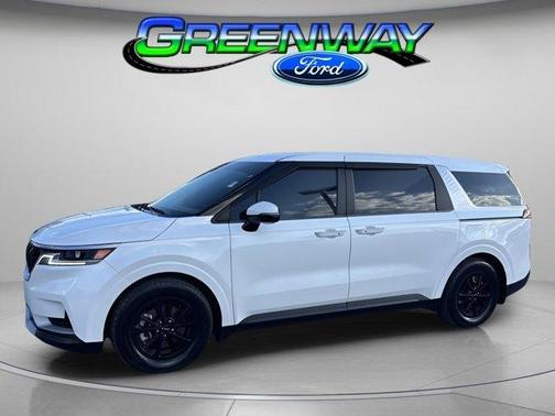 2022 Kia Carnival LXS