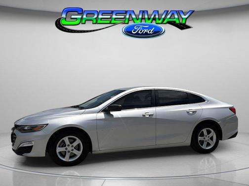 Silver Ice Metallic 2019 Chevrolet Malibu 1LS