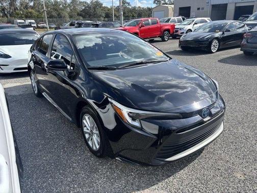 2025 Toyota Corolla Hybrid LE