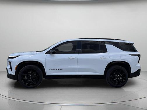 Polar White Tricoat 2026 Chevrolet Traverse RS