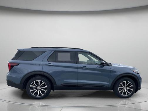 VAPOR BLUE 2026 Ford Explorer ST-Line