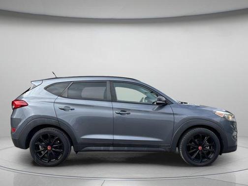 2017 Hyundai TUCSON Night