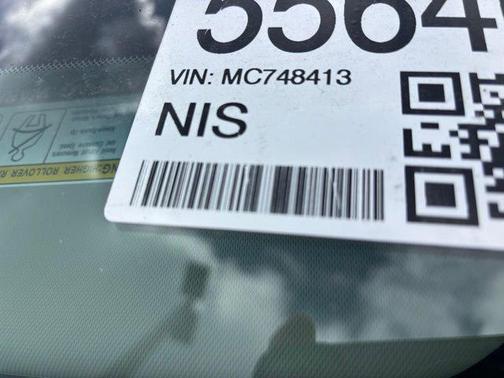 Brilliant Silver Metallic 2021 Nissan Rogue SV