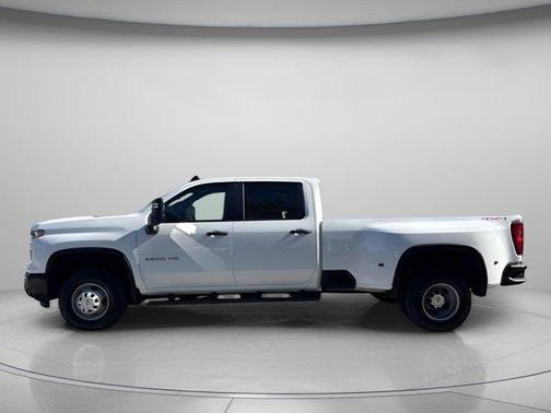 2025 Chevrolet Silverado 3500 WT