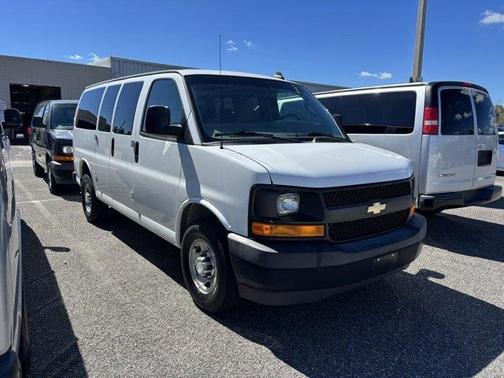 2017 Chevrolet Express 2500 LS