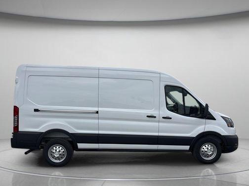 2025 Ford Transit-250 148 WB Medium Roof Cargo