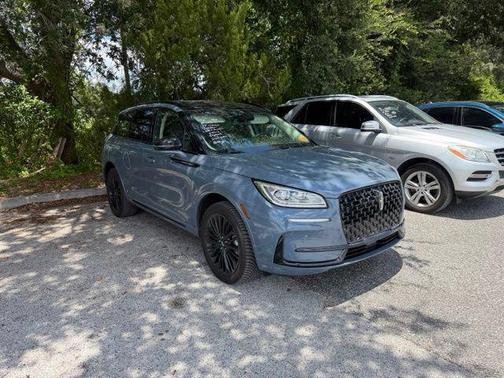 Whisper Blue Metallic Clearcoat 2024 Lincoln Corsair Reserve