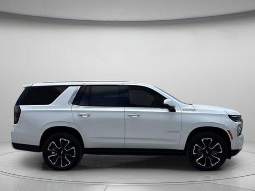 Iridescent Pearl Tricoat 2025 Chevrolet Tahoe 4WD High Country