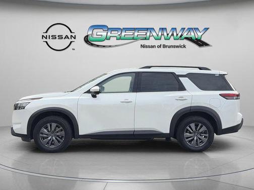 Pearl White Tricoat 2024 Nissan Pathfinder SV FWD