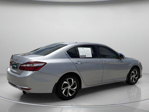 Lunar Silver Metallic 2017 Honda Accord LX
