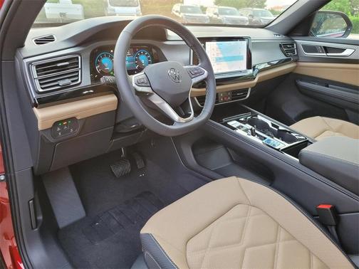 2025 Volkswagen Atlas Cross Sport 2.0T SE w/Technology