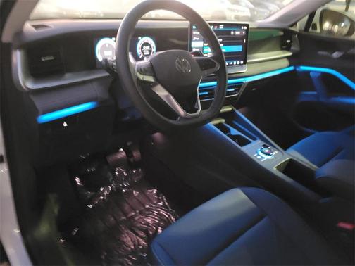 2025 Volkswagen Tiguan 2.0T SE