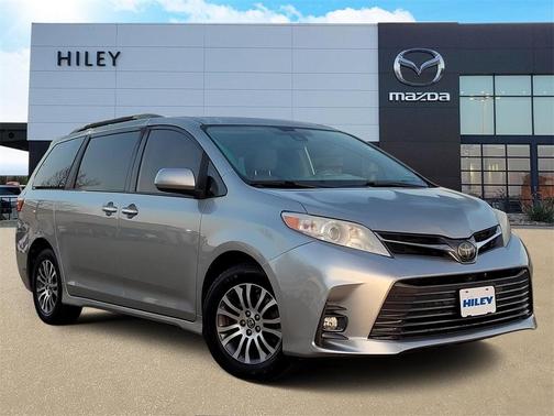 2020 Toyota Sienna XLE