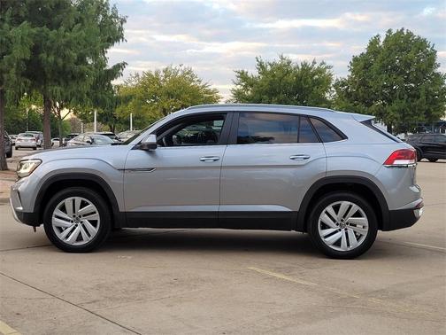 2022 Volkswagen Atlas Cross Sport 3.6L V6 SE w/Technology