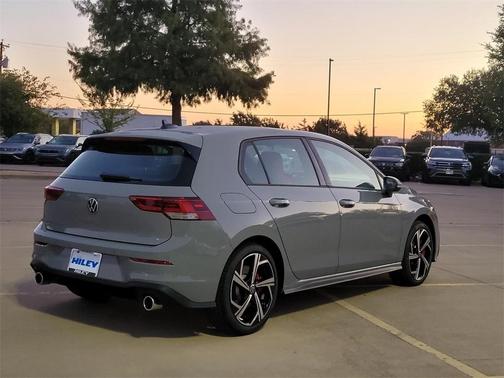 2025 Volkswagen Golf GTI 2.0T SE