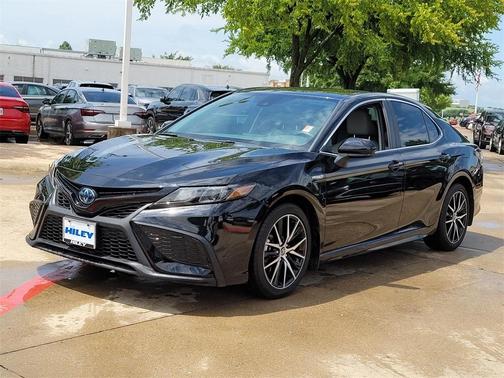 2021 Toyota Camry Hybrid SE