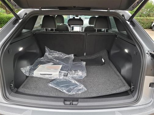 2025 Volkswagen Atlas Cross Sport 2.0T SEL Premium R-Line