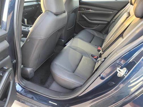 2025 Mazda Mazda3 FWD w/Preferred Package
