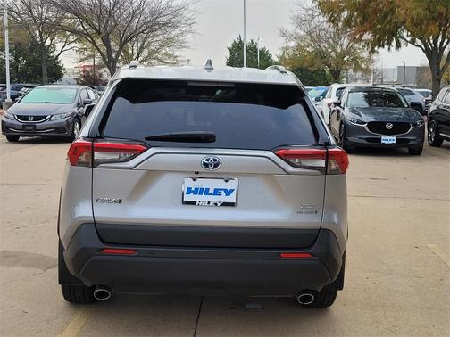 2024 Toyota RAV4 Hybrid XLE Premium