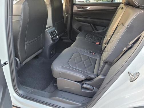 2026 Volkswagen Atlas Cross Sport 2.0T SE