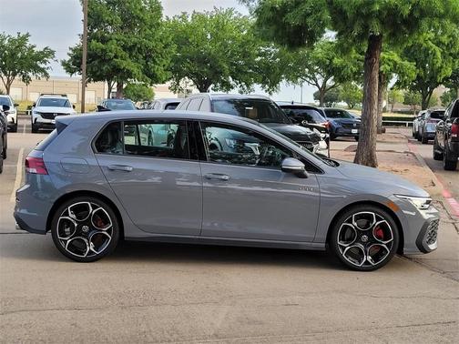2025 Volkswagen Golf GTI 2.0T Autobahn