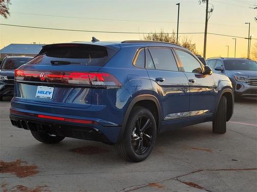 2025 Volkswagen Atlas Cross Sport 2.0T SEL R-Line Black