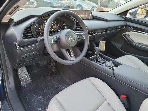 2025 Mazda Mazda3 FWD w/Preferred Package