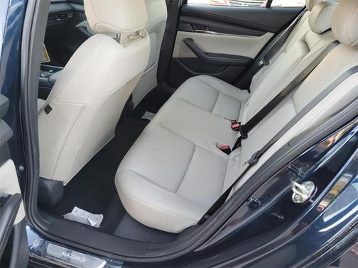 2025 Mazda Mazda3 FWD w/Preferred Package